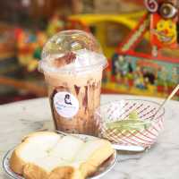 แป้งร่ำ คาเฟ่