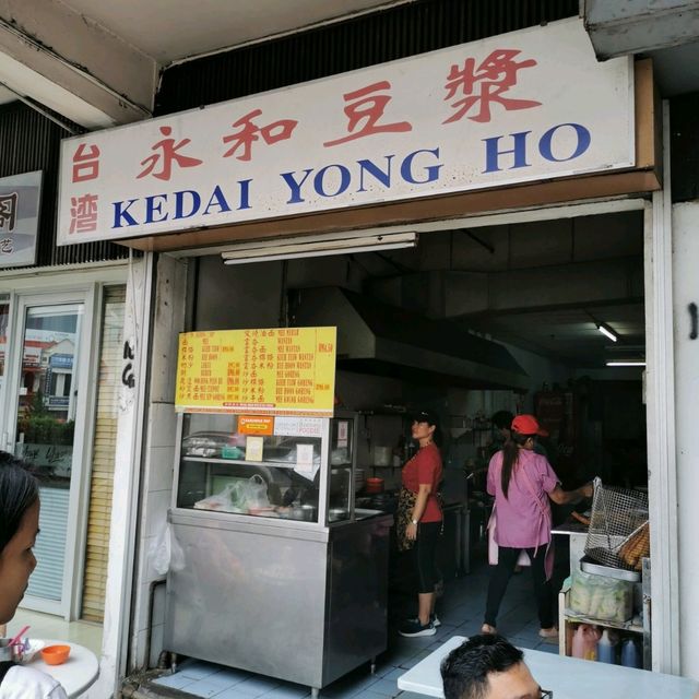 Typical Taiwanese and Sarawak Breakfast in Miri