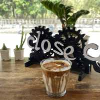 กาแฟดี ร้องขอชีวิต!! ติดริมทางวัดพระธาตุดอยสะเก็ด