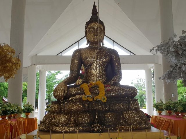 แวะไหว้พระ ขอพรที่เขาชีจรรย์