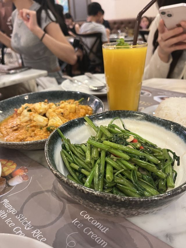 볼거리 구경거리 맛집 쇼핑 모든게 한곳에서 해결가능한 터미널 21아속