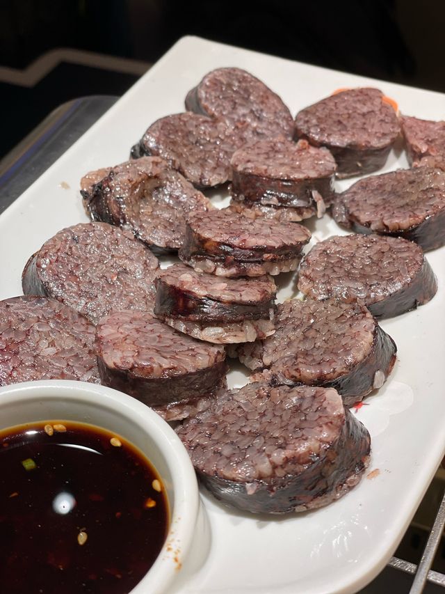 【白玉串城】🇰🇵 驚喜自動旋轉燒烤店✨
