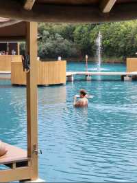 ทานอาหารกลางน้ำที่ Bubble in the Forest