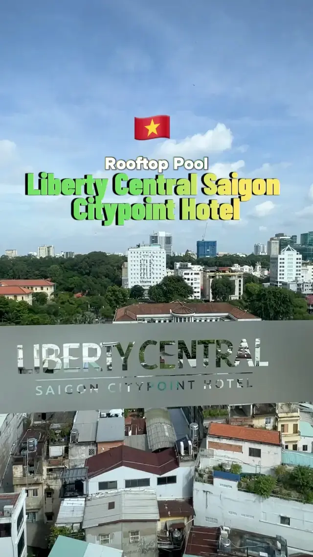 🇻🇳 Rooftop pool overlooking HCMC