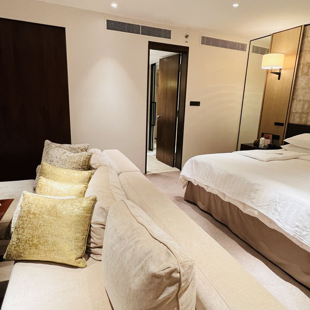 Shangri-La Singapore one bedroom suite