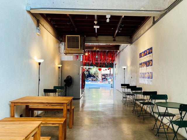 Neighborhood ที่เที่ยวรวมร้านกิน ดื่ม คาเฟ่ 