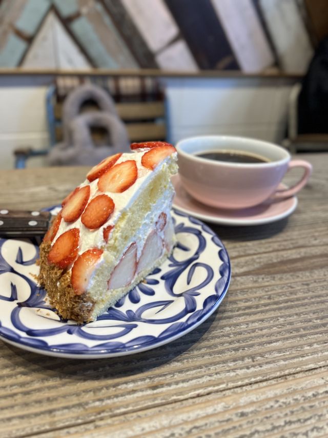 【福岡カフェ】天神の大人気フルーツタルト専門店🍓