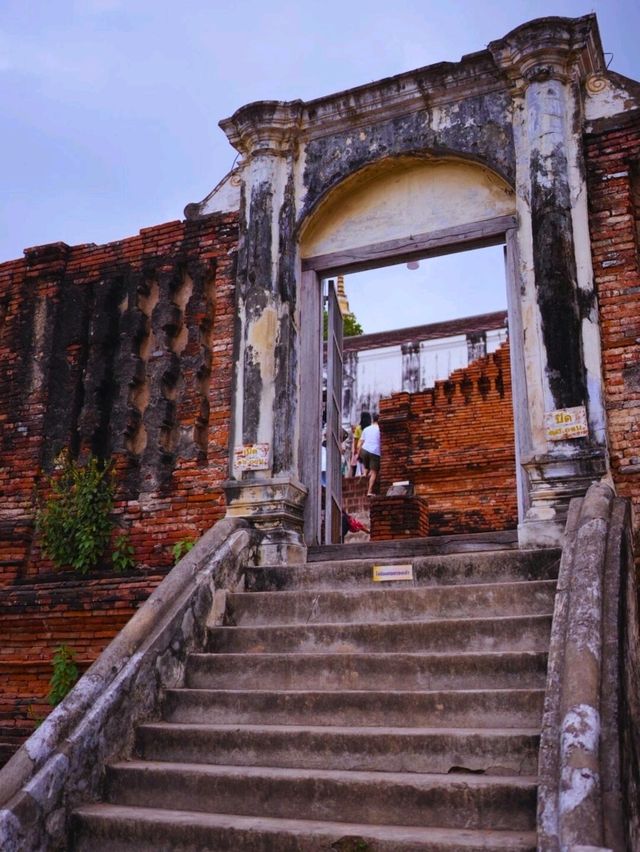 ปราสาทนครหลวง โบราณสถานที่สำคัญของอยุธยา