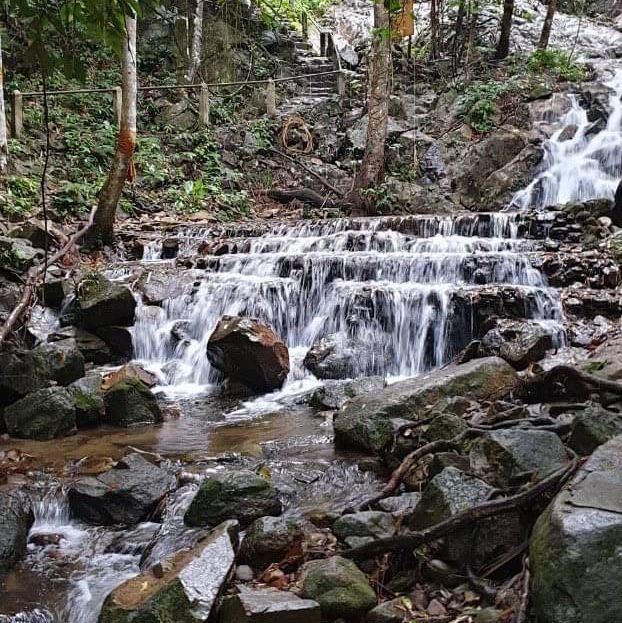 Mae Kampong Waterfall