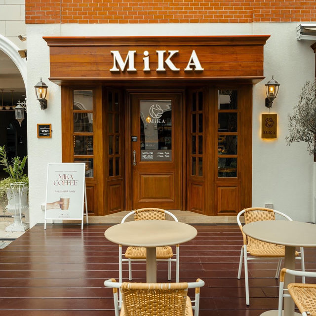 Mika Bakehouse • เอกมัย