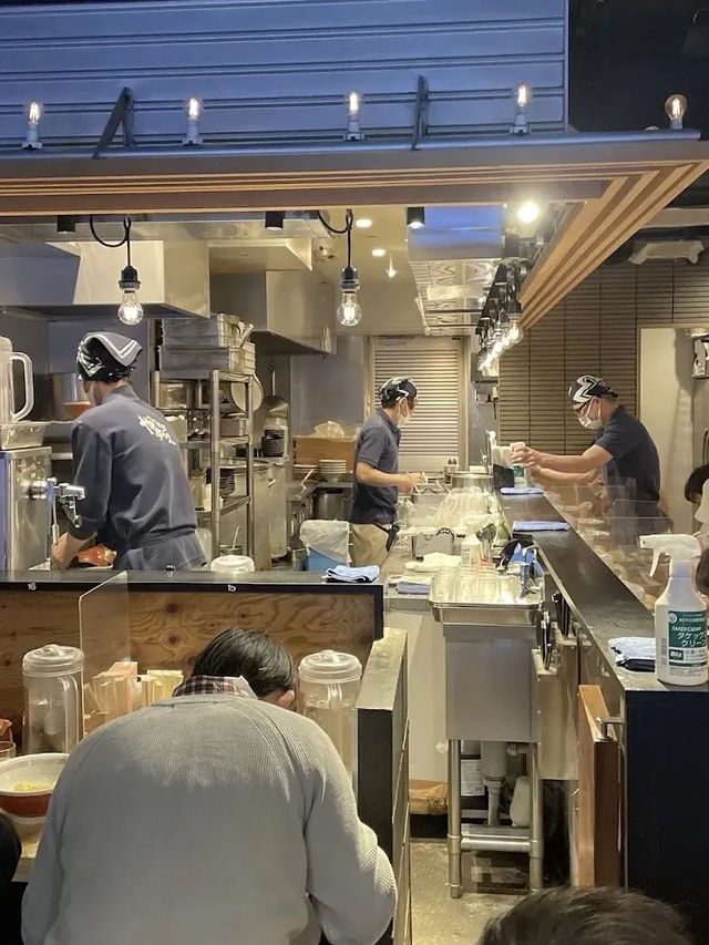 도쿄 현지인도 줄서서 먹는 츠케멘 맛집🍜