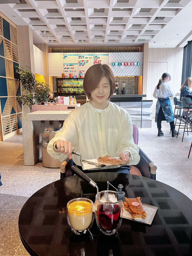 渋谷✨オシャレホテルの穴場カフェ！ハチ公ワッフル♡とお茶