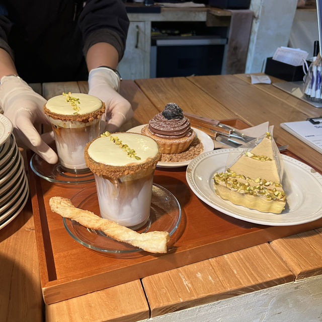 【釜山/広安里】人気ベーカリーのピスタチオケーキ