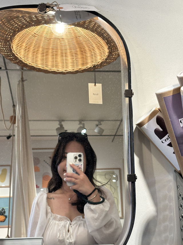 파리의 명물 편집샵, Merci