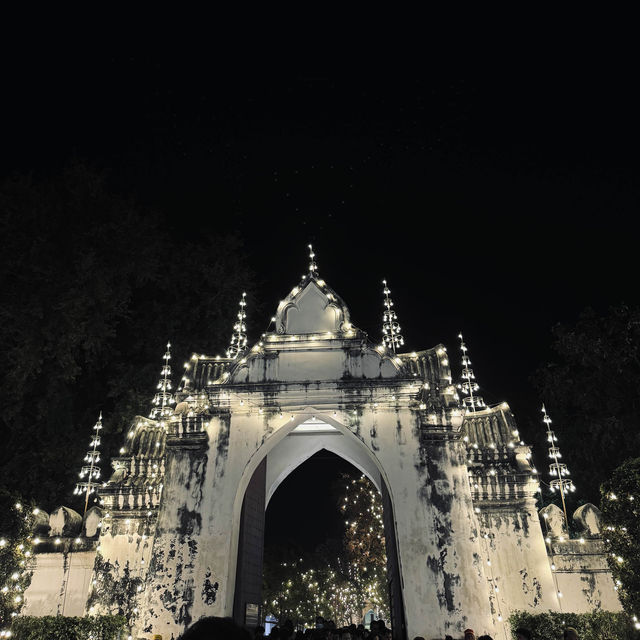 เที่ยวงานวังนารายณ์ ทานกะเพราวิวสวยๆ ที่ลพบุรี
