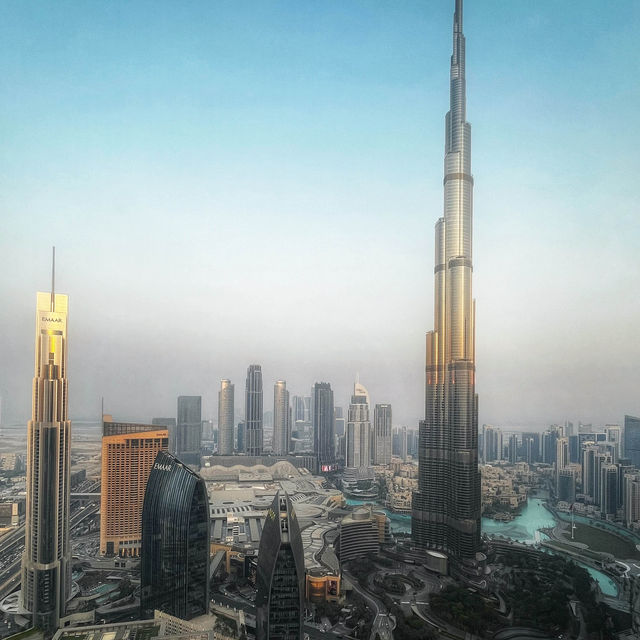 Discover Dubai's Gems: Dubai Mall & Burj Khalifa 