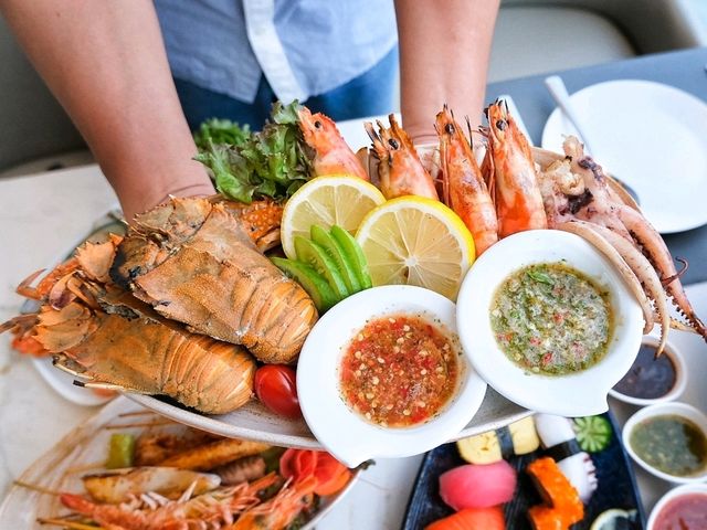 Orbit Buffet Pattaya บุฟเฟ่ต์ซีฟู้ด ไม่จำกัดเวลา