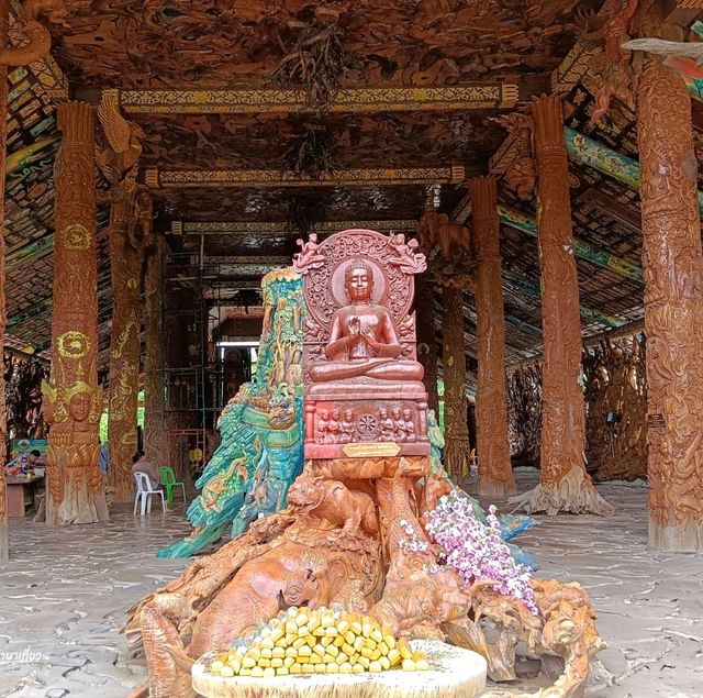 วัดเขาถ้ำประทุน ชมโบสถ์รากไม้ หนึ่งเดียวในไทย