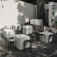 MAISON DE LAUQY | A COOL HANGOUT SPOT IN BANDUNG