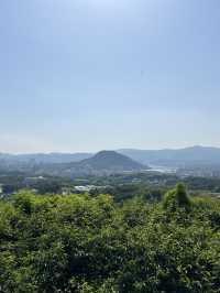 春川の九峰山。まさにギリシャ風のカフェ「サントリーニ」