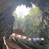 วัดถ้ำบาตู (BATU CAVES) ศาสนสถานฮินดูอันศักดิ์สิทธิ์