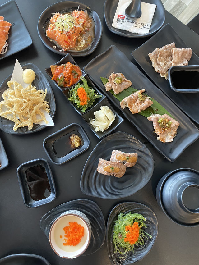 🍣Tsunami Sushi Buffet 🌊