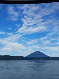 【北海道】エンジン付スワンボートで水上から洞爺湖を楽しむ