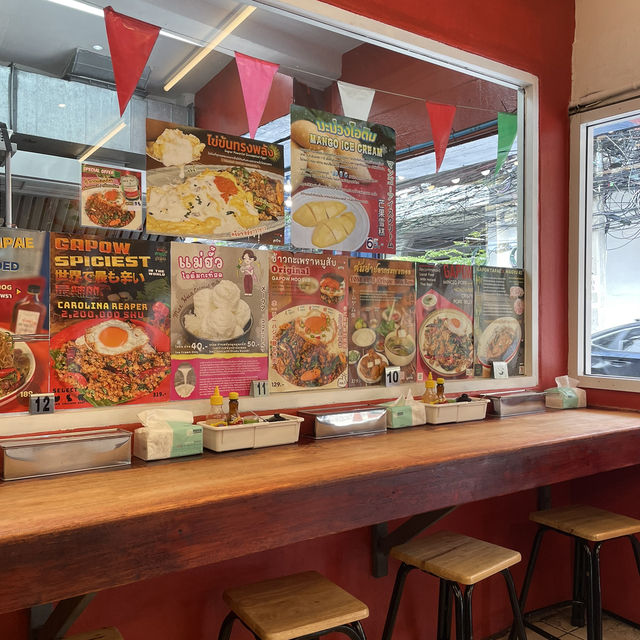 【バンコク】地元民も絶賛！ガパオライスを食べるならここ！🇹🇭