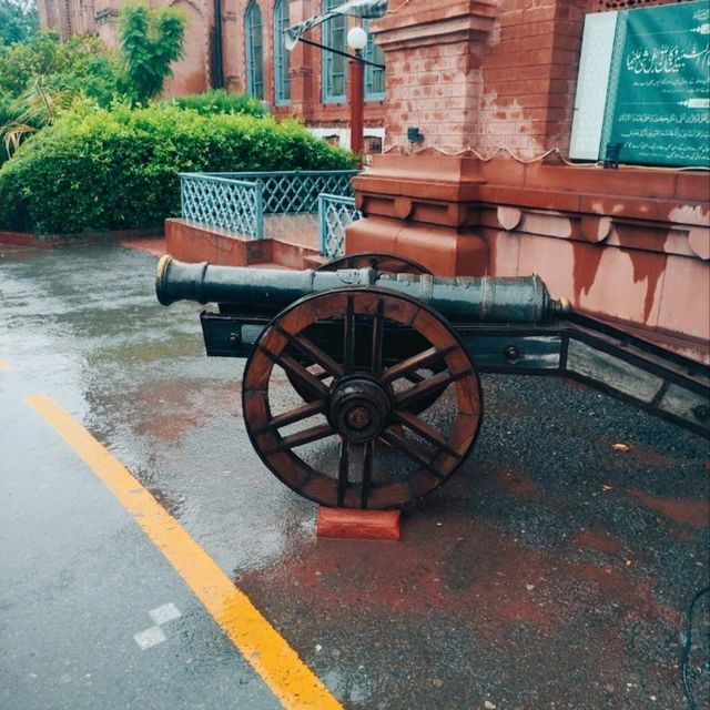 THE FAMOUS LAHORE MUSEUM.
