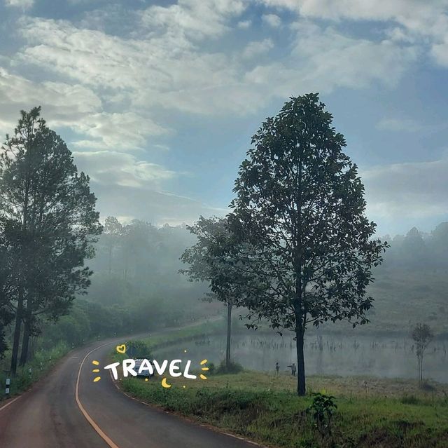 ทุ่งแสลงหลวง มาเมื่อไหร่ ก็สวยเมื่อนั้น