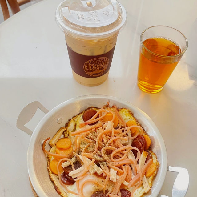 Authentic Thai Flavors at Kin Khong Kin 