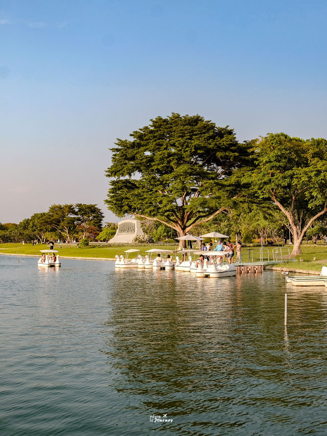 พาไปปั่นเรือเป็ด ชมพระอาทิตย์ตกที่สวนหลวง ร9 🌳