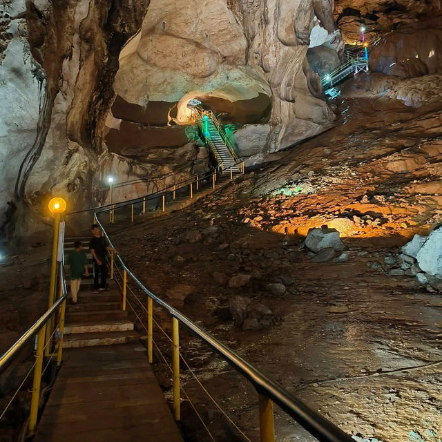 Breathtaking Adventure at Gua Tempurung!