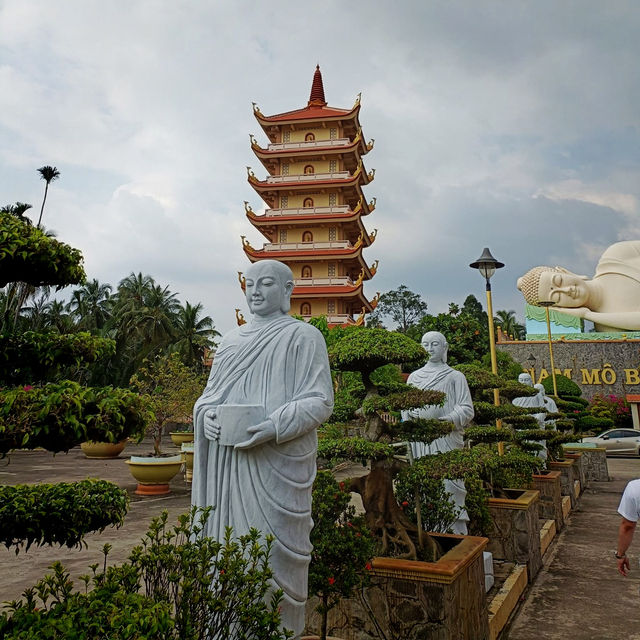 A Serene Journey to Vinh Trang Pagoda