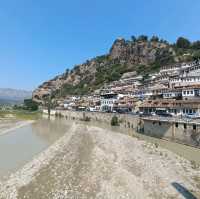 培拉特Berat，千窗之城，世界文化遺產都市巡禮