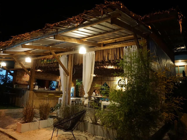 Wayla villa ที่พักหาดไม้ขาว จ.ภูเก็ต