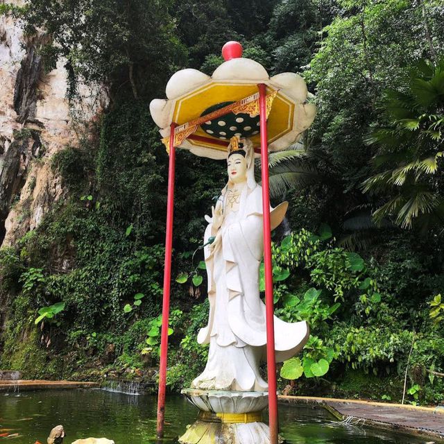 Kek Lok Tong Cave Temple and Zen Gardens