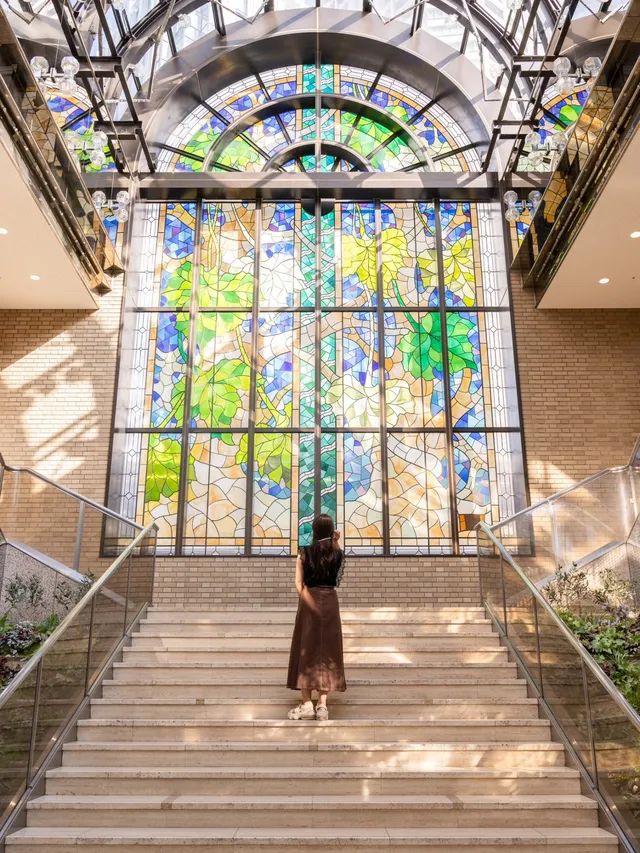 【東京都/飯田橋】まるで美術館みたいなステンドグラス