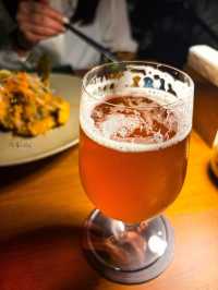 看東方明珠塔的最佳位置~~“Flair Rooftop Bar”在58樓近距離看東方明珠