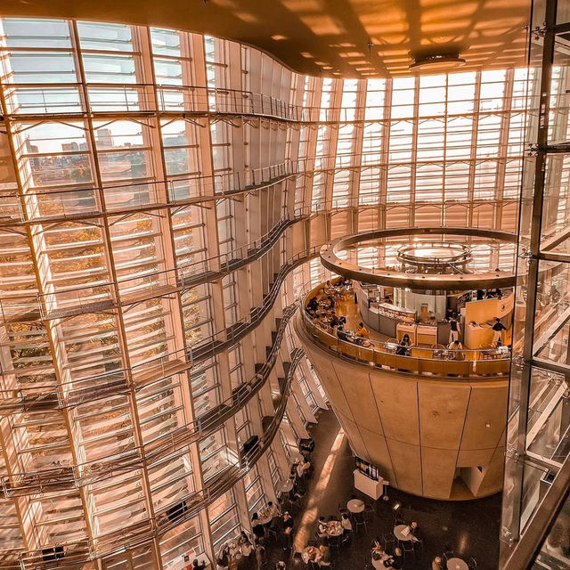 国立新美術館 The National Art Center, Tokyo