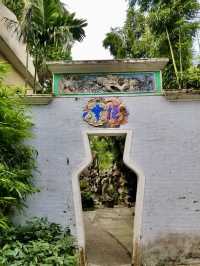 Lou Lim Loc Garden