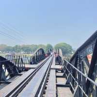 สะพานข้ามแม่น้ำแคว กาญจนบุรี