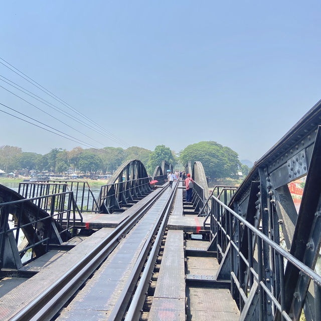 สะพานข้ามแม่น้ำแคว กาญจนบุรี