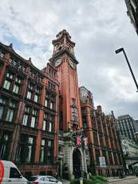 ถึงสนามบิน Manchester แล้วพร้อมเดินทางเข้าเมือง😁