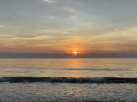 เดินเล่นริมหาดสิชลชิลๆดูพระอาทิตย์ตก 🌅