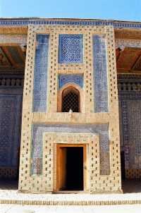 The Uzbek Khan's Dream — The Tash Khauli Palace of Khiva