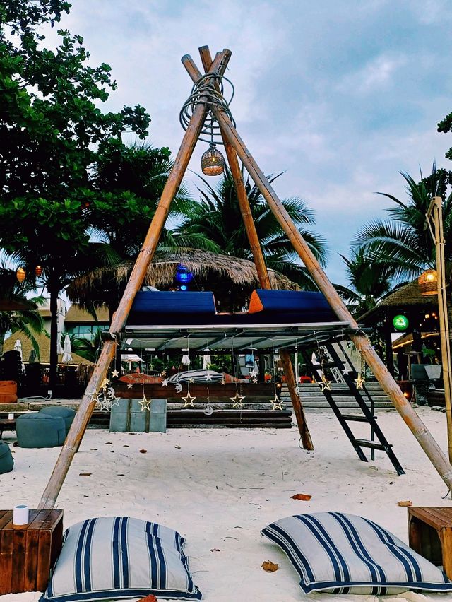 泰國麗貝島時尚沙灘🏖️海景海鮮餐廳酒吧:Art Beach Club