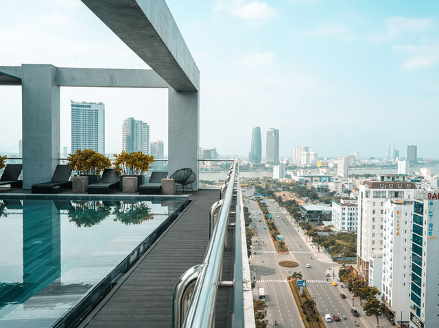 Looking for a bang for your buck hotel in Da Nang?💵🇻🇳