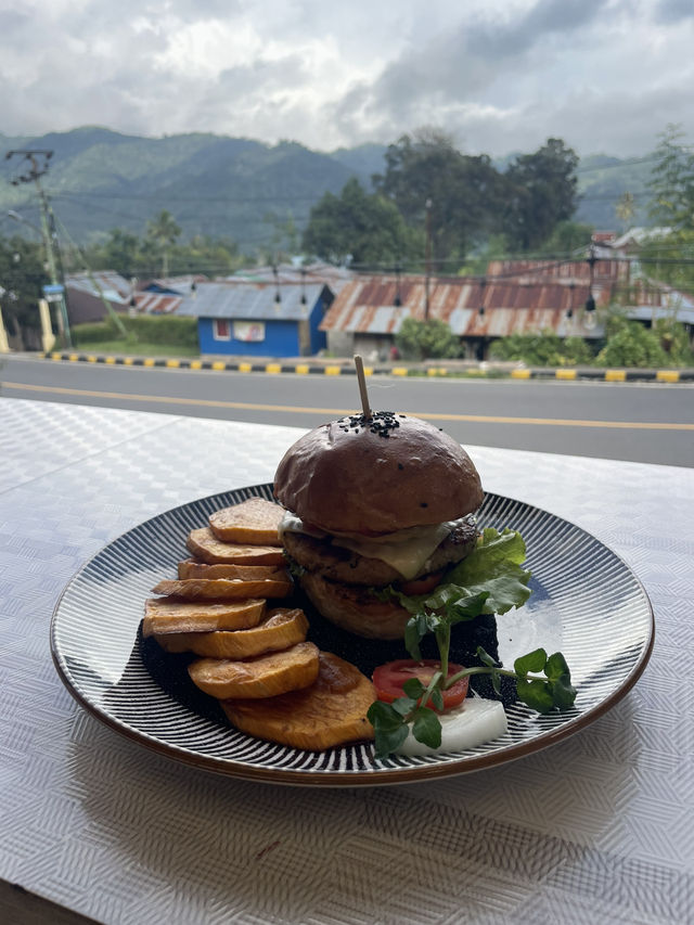  Tasty Surprise at Modi’s Place in Moni 🍔🔥