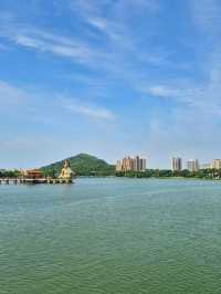 가오슝의 도심 속 호수 : Zuoying Lotus Pond🏝